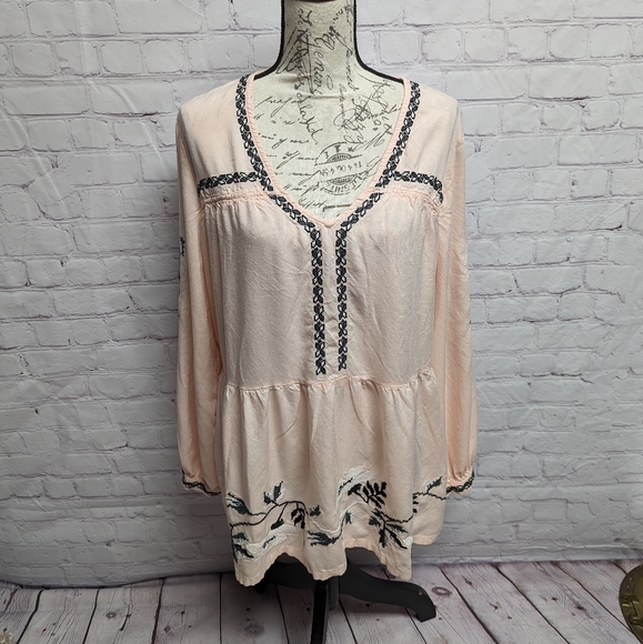 XL clothing lot. Venus, Liz Claiborne, Nine West, Old Navy, Maurices, time & 635 - Picture 5 of 10